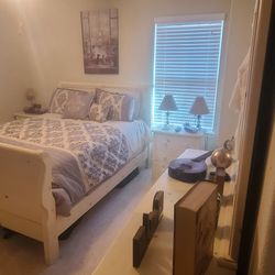 Solid Wood Queen Bedroom Set