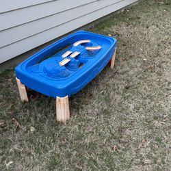 Free Hot Wheels Water Table