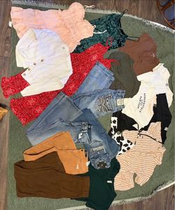 Woman/teen clothing bundle