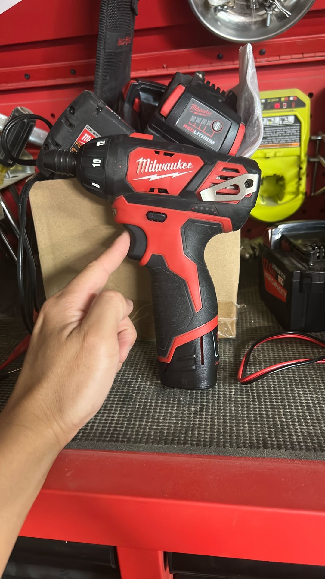 Milwaukee M12 Screwdriver