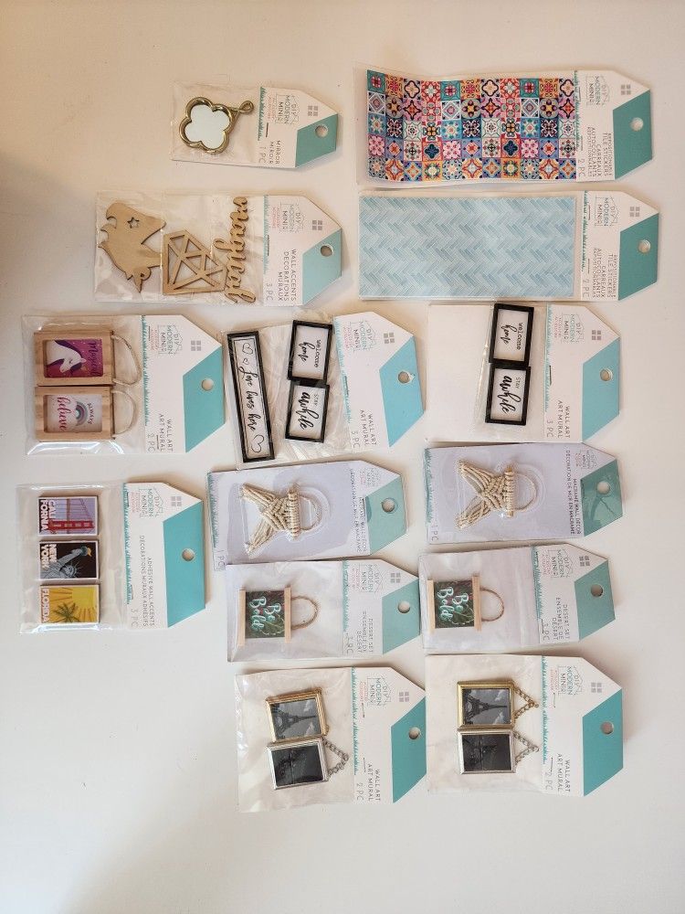 Miniature House Accessories 