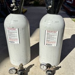 CO2 TANKS 15lb WITH REGULATORS 2 available - each $100