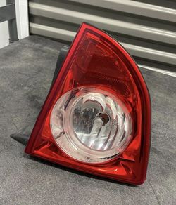 2008-2012 Chevy Malibu Rear Taillight ( Passenger Side )