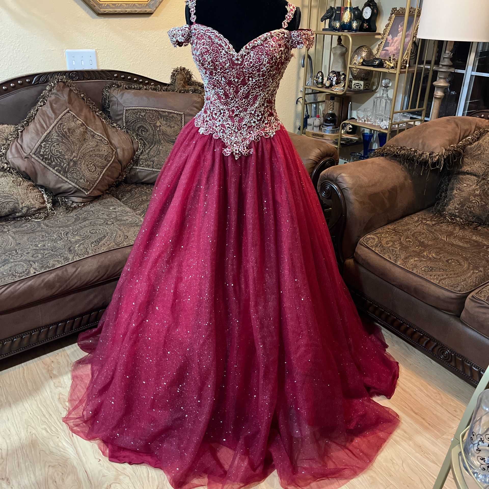 SAVOY’S 15 Dress Burgundy And Gold Size 8 Made In China