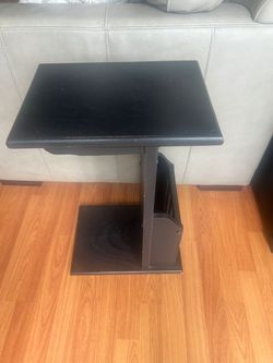 Magazine / Side Table – Gently Used