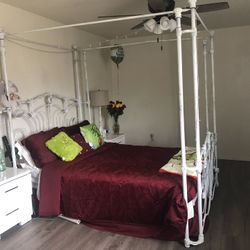 Vintage Bed Frame - Metal 