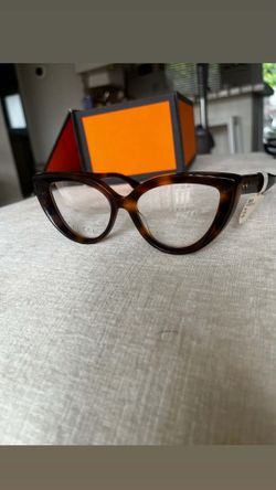 ✨ Brand New Gucci Eyeglass Frames – $200 ✨