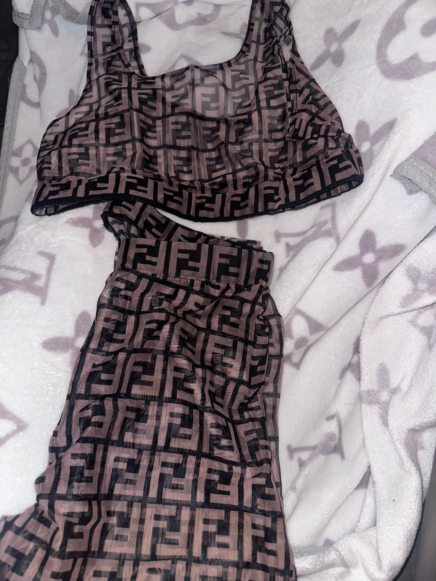 Sheer Set /
