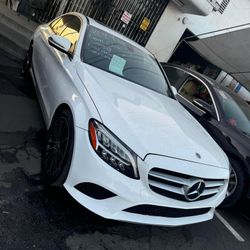 2019 Mercedes-Benz C300
