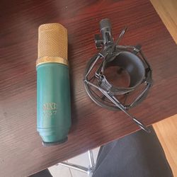 MXL V67G Condenser Microphone 
