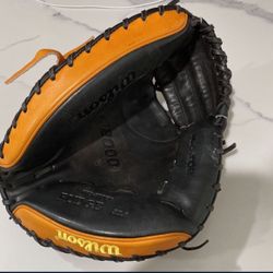 A2000 Catchers Mitt