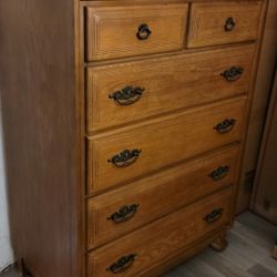 VINTAGE SOLID WOOD CHEST 6 DRAWERS  (1970's)