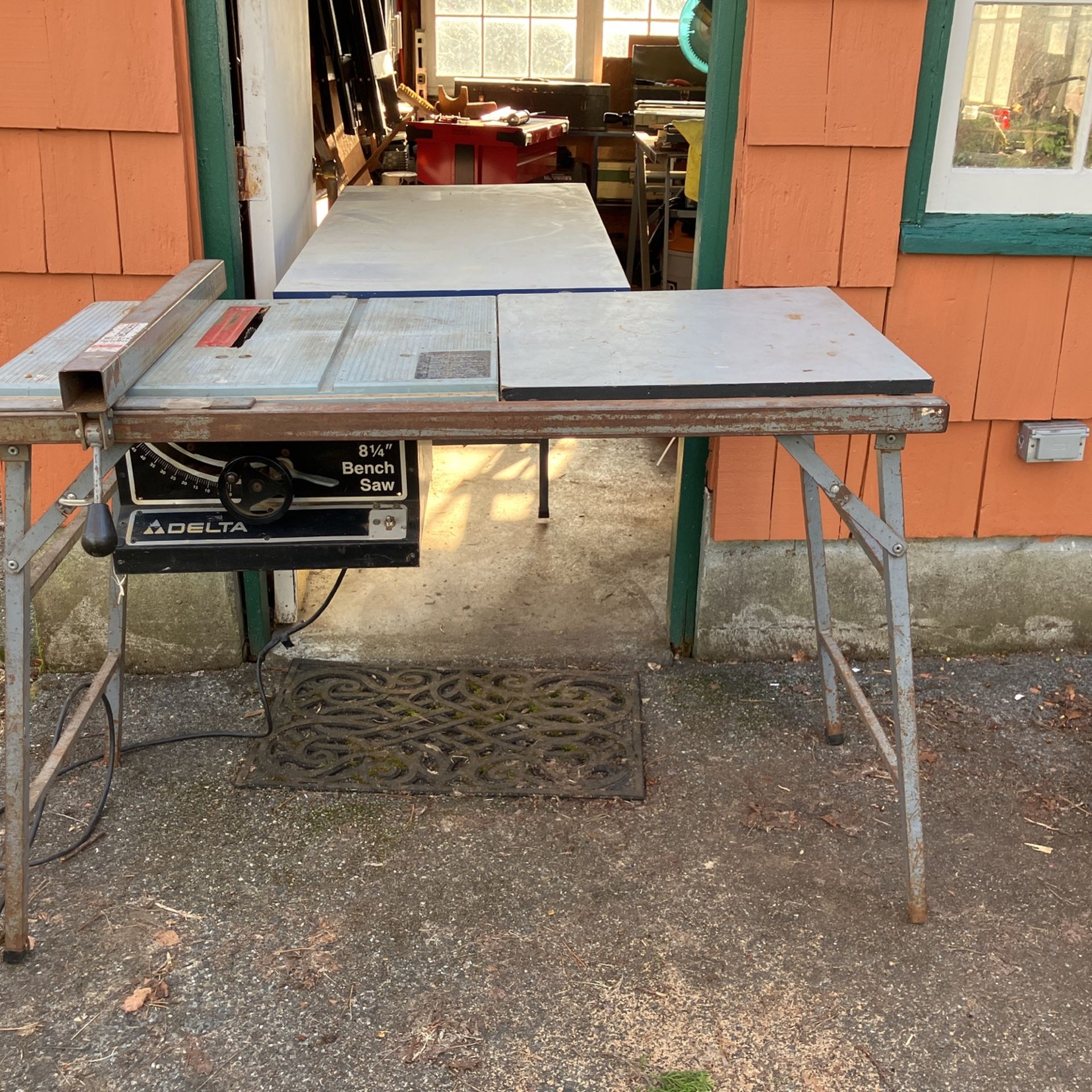 Delta 8 1/2 Inch Table Saw