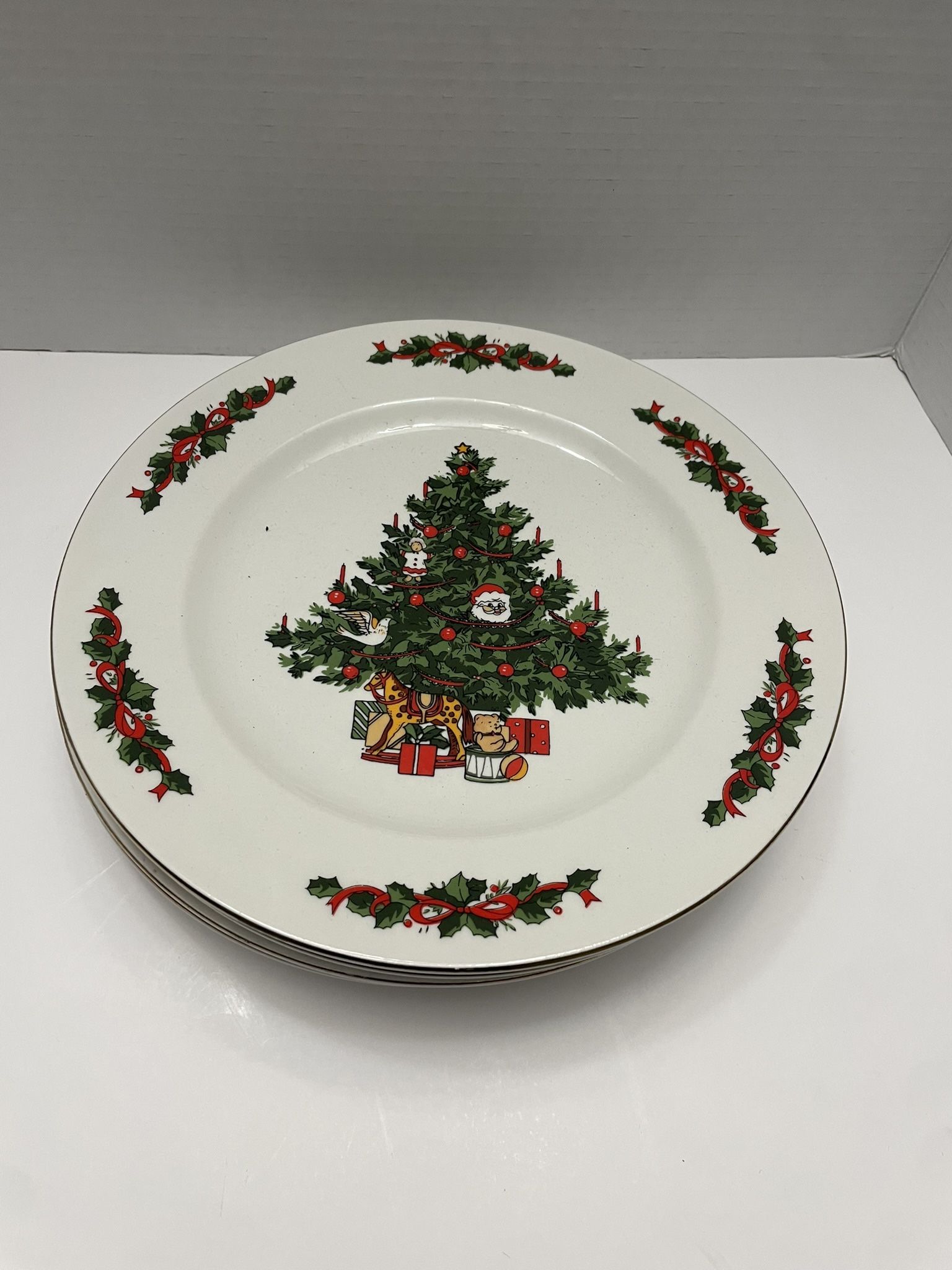 Tabletops Unlimited Christmas Tree Set Of 4 Holiday Dinner Plates 10 1/4"