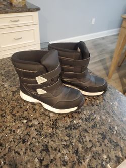 Kids Snow Boots Size 2