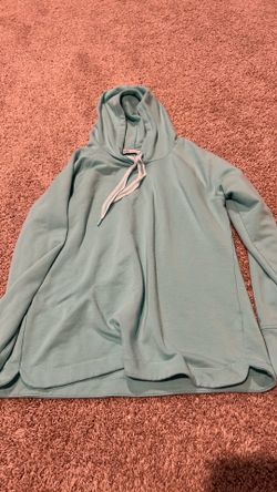 Women’s hooded pull over size medium