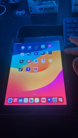 I pad (6th gen)