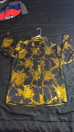 Men’s gold rose dress shirt