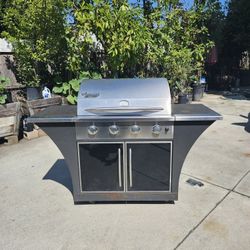 Large 4 Burner BBQ