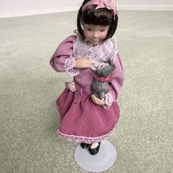 Vintage 1993 Avon childhood dreams collection kitty love doll 9.5 inches tall