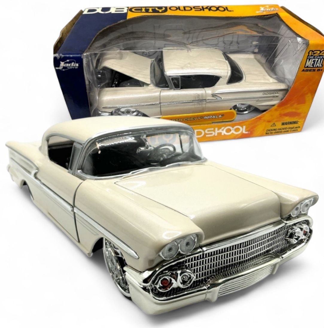 Vintage Jada Toys DUB City Old Skool 1958 Chevy Impala 1:24 Diecast Model Car