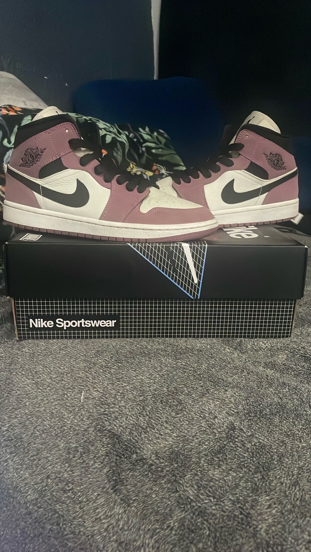 Air Jordan 1 Mid SE ‘Berry Pink’