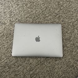 MacBook Pro (water)