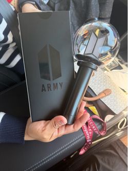 BTS light stick(send your offers)