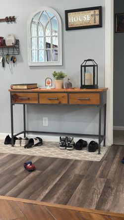Entryway table