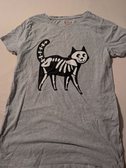 S121) cat and Jack skeleton cat Halloween shirt girl 14 to 16