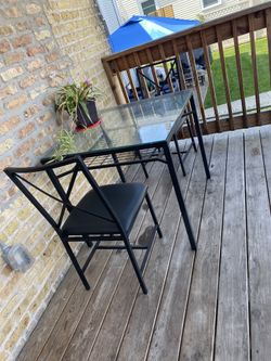 Outdoor/Indoor Set Table And Chairs