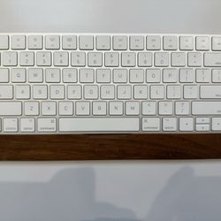Apple Magic Keyboard & Mouse 