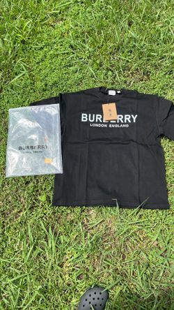Burberry tee