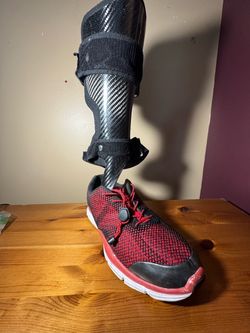 Carbon fiber prosthetic shoe sz 10 wd