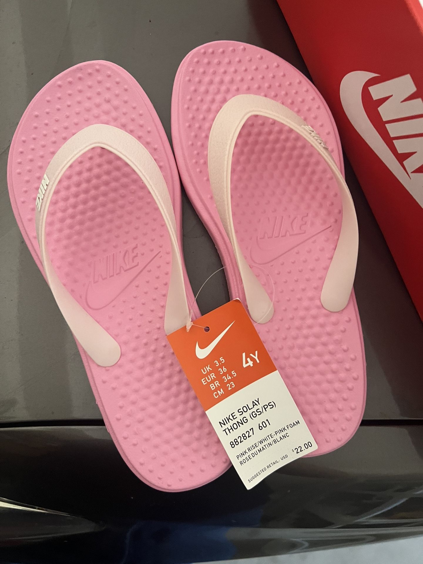 New girl Nike splay thong pink 4Y/5Y/6Y