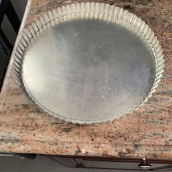 11 inch detachable bottom pie pan $15