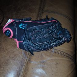 Wilson Flash 12" Fastpitch Female Glove