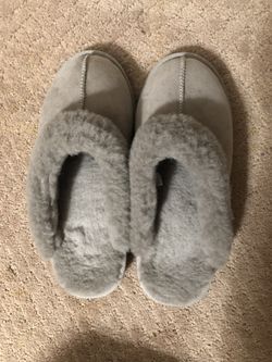 Slippers Size 9