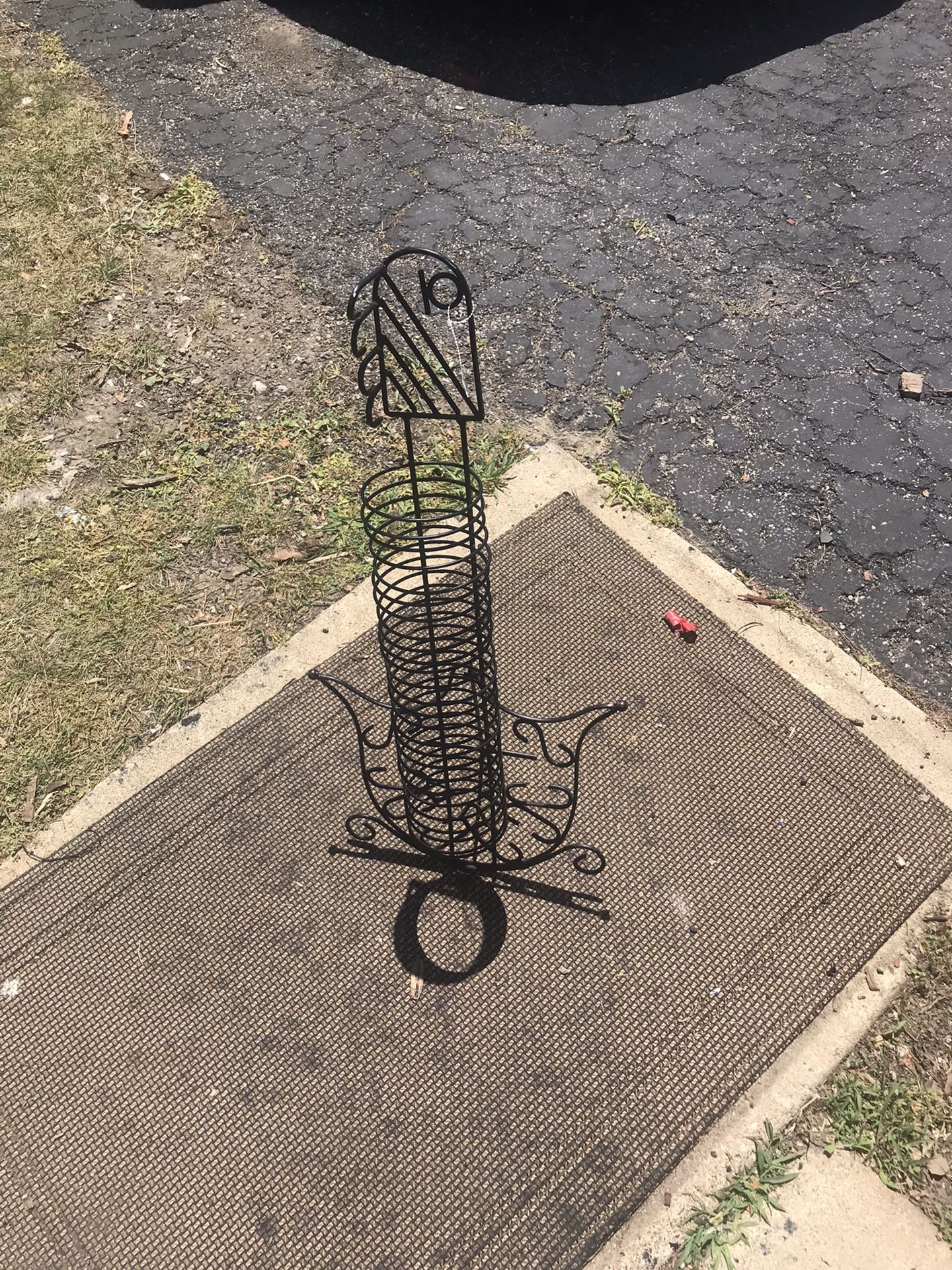 Black Metal Guitar Shape Cd Holder Rack