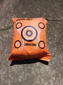
#70266 Delta Economy Bag 23" Delta Archery Target Bag, Deer & Bull's Eye