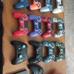 PlayStation 4 And Xbox One Controllers
