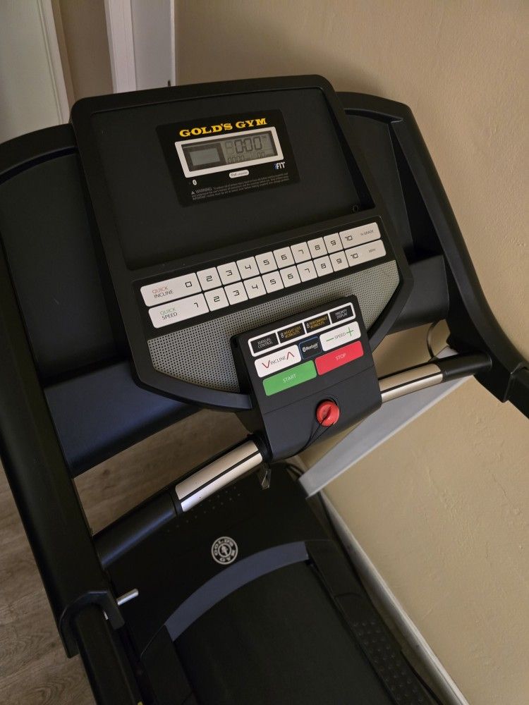 Treadmill Golds Gym Trainer 430 with Incline Delivery Available 
