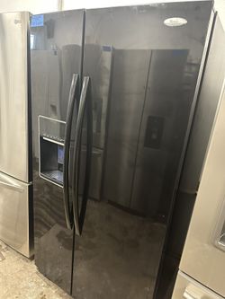 Whirlpool Gold Side By Side Refrigerator W Ice & Water 