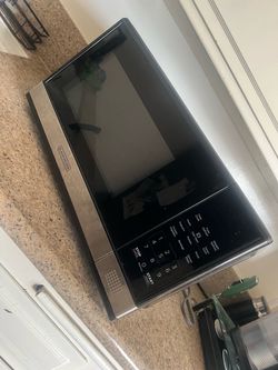 BLACK+DECKER 1.1 Cu. Ft. Microwave – $45