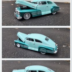 DIECAST COLLECTIBLE ADULT LOWRIDER 