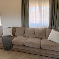 9ft Cloud-style couch – deep, comfy, freshly cleaned