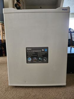 Mini Fridge (Haier)