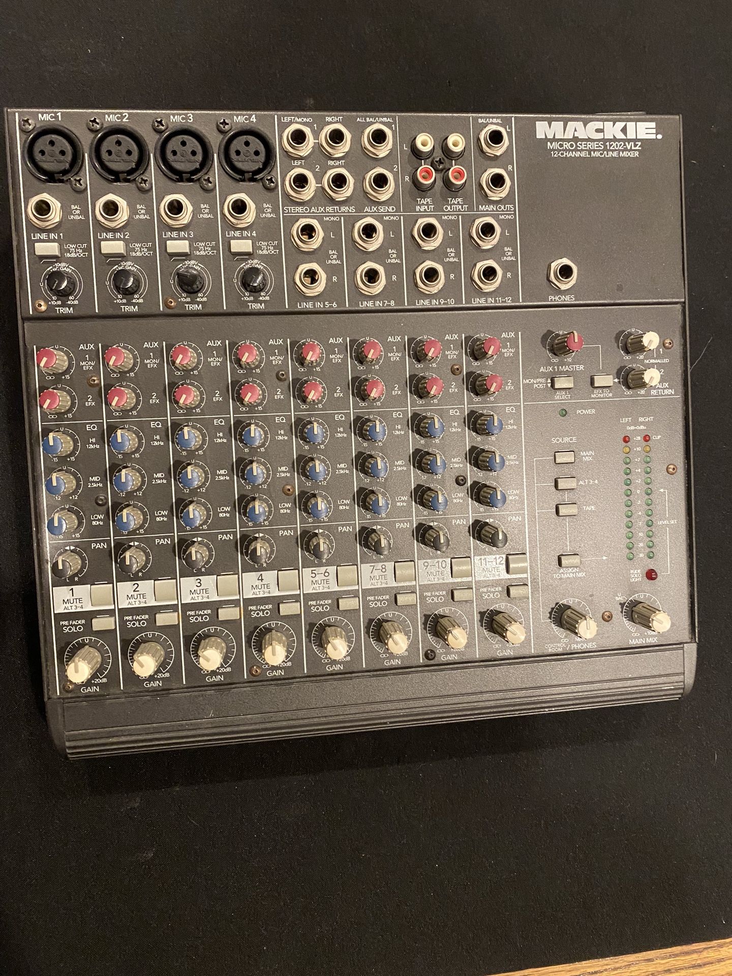 MACKIE MS 1202-VLZ 12 Channel Mixer