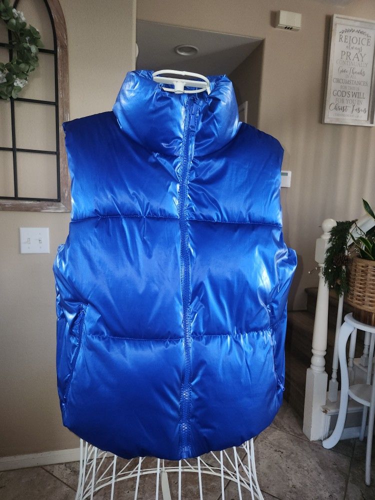 Women's Puffer Vest Size M