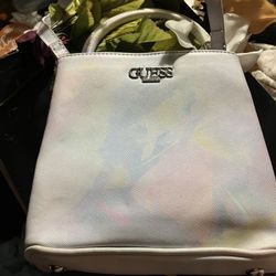 ~GuESS~ Adorable Cross Body Bag 